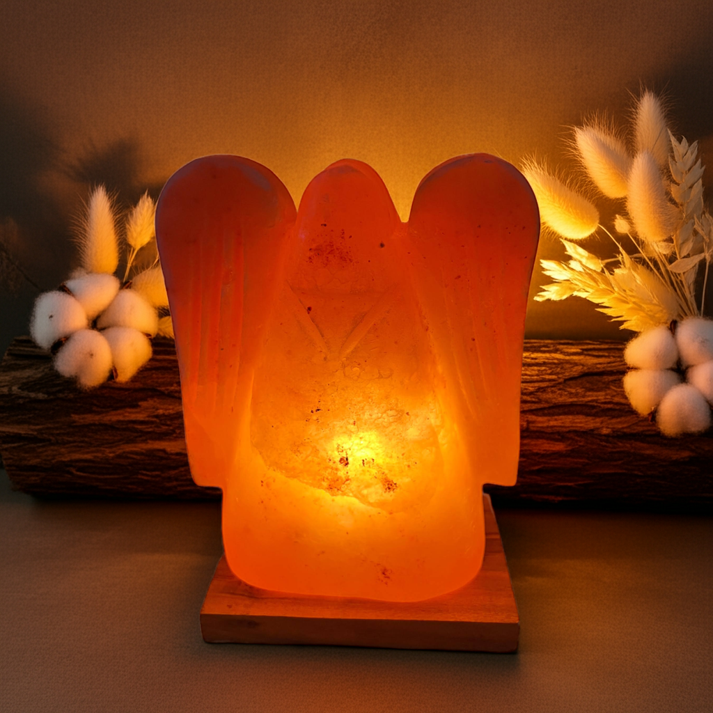 Handgemaakte Himalaya Zoutlamp Engel met warme gloed en houten voet inclusief kabel en reservelampje