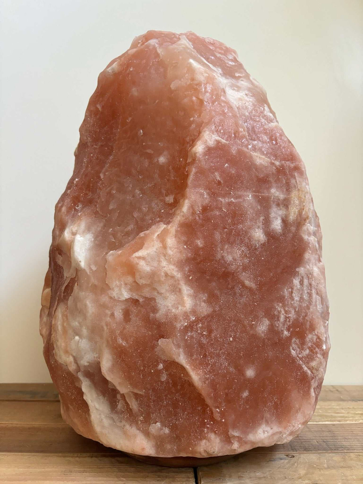 Himalaya zoutlamp rood 25-30 kg met houten voet, kabel en reservelampje voor warme sfeerverlichting