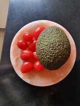 Handgemaakt rond Himalaya zoutsteen serveerschaaltje van 15 cm, ideaal voor stijlvolle presentatie en subtiele zouttoevoeging