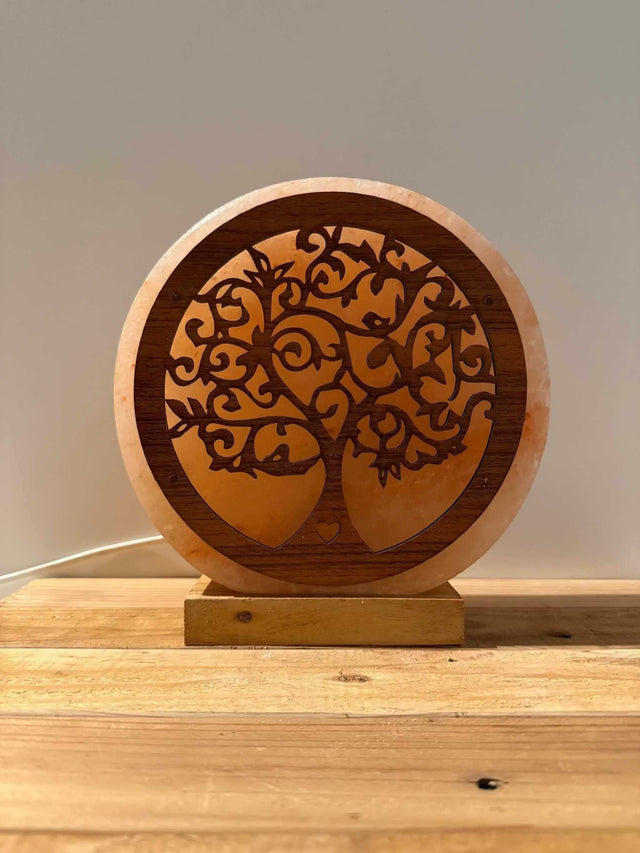Handgemaakte Himalaya Zoutlamp Levensboom 3D met warme gloed en houten voet