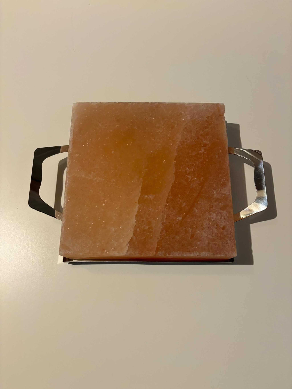 Himalaya zoutsteen kookplaat vierkant met RVS frame, 20x20x4 cm, geschikt voor BBQ en ovengebruik